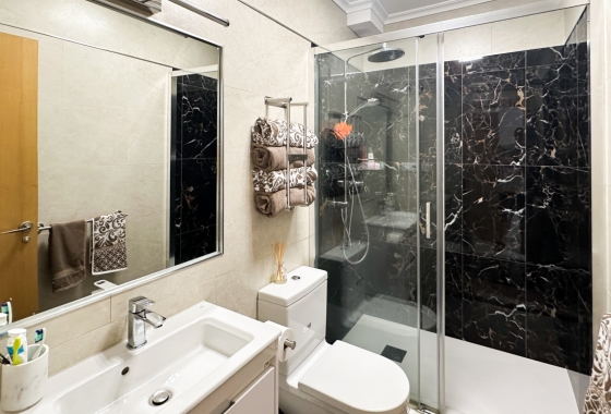 Resale - Townhouse - La Finca Golf - Inland