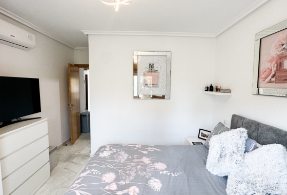 Resale - Townhouse - La Finca Golf - Inland