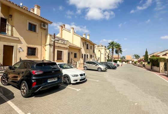 Resale - Townhouse - La Finca Golf - Inland