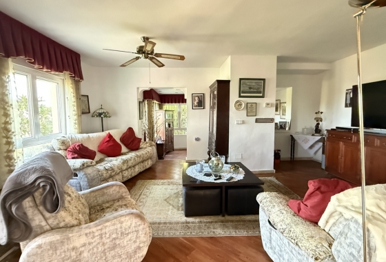 Resale - Villa - Orihuela Costa - Costa Blanca