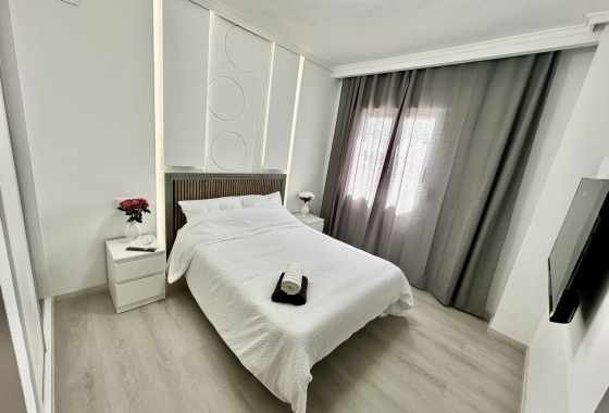 Resale - Apartment / flat - Torrevieja - Centro