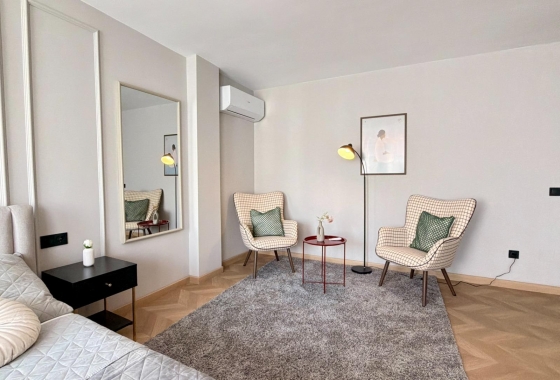 Resale - Apartment / flat - Torrevieja - Playa del Cura