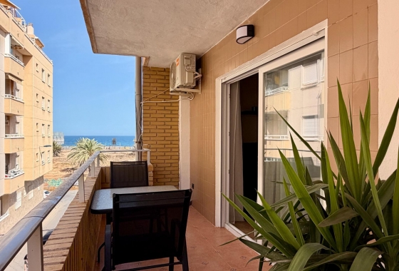 Resale - Apartment / flat - Torrevieja - Playa del Cura