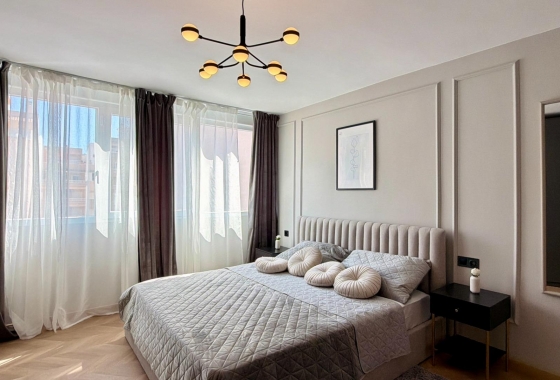 Resale - Apartment / flat - Torrevieja - Playa del Cura