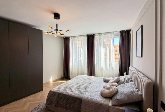 Resale - Apartment / flat - Torrevieja - Playa del Cura
