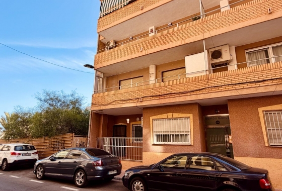 Resale - Apartment / flat - Torrevieja - Playa del Cura