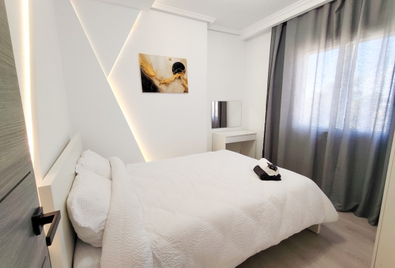 Resale - Apartment / flat - Torrevieja - Costa Blanca