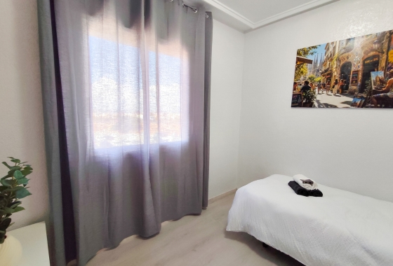 Resale - Apartment / flat - Torrevieja - Costa Blanca