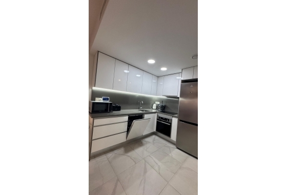 Resale - Apartment / flat - Torrevieja - Estacion De Autobuses