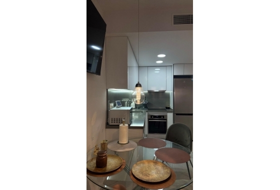 Resale - Apartment / flat - Torrevieja - Estacion De Autobuses
