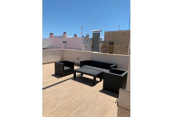 Resale - Apartment / flat - Torrevieja - Estacion De Autobuses