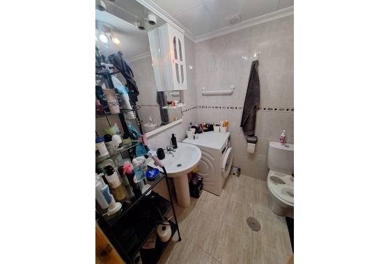 Resale - Apartment / flat - Torrevieja - Estacion De Autobuses