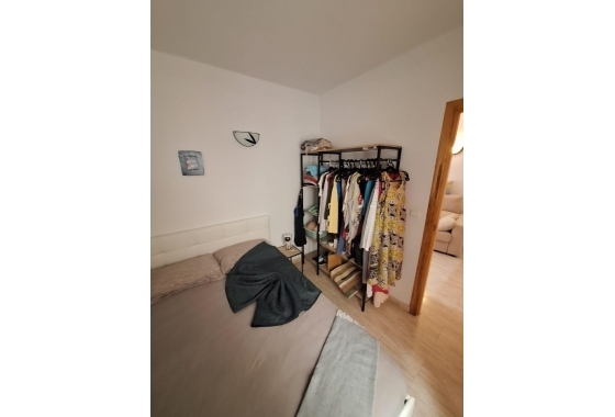 Resale - Apartment / flat - Torrevieja - Estacion De Autobuses