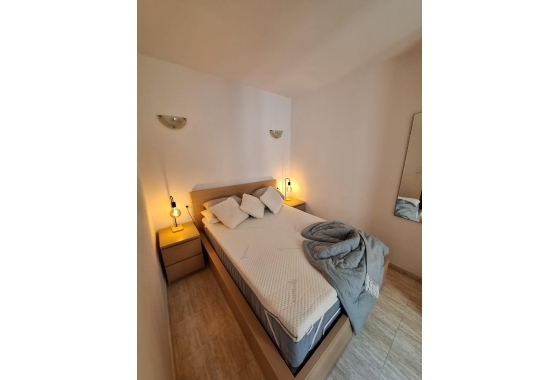Resale - Apartment / flat - Torrevieja - Estacion De Autobuses