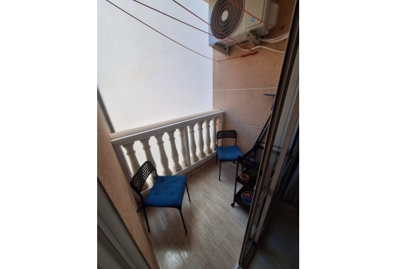 Resale - Apartment / flat - Torrevieja - Estacion De Autobuses