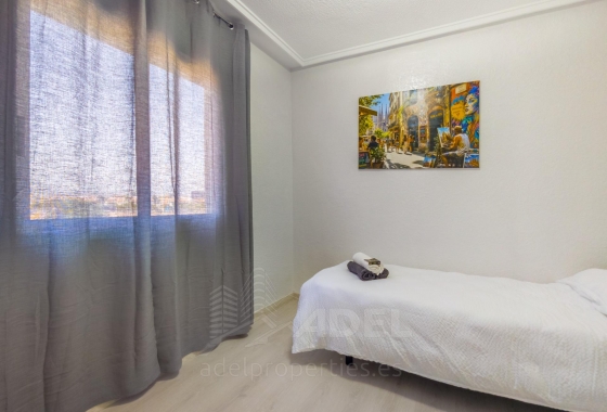 Resale - Apartment / flat - Torrevieja - PARQUE DE LAS NACIONES