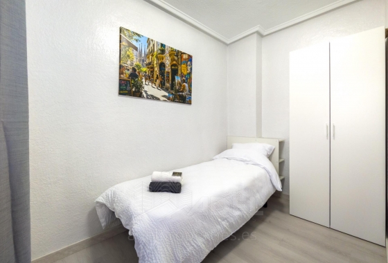Resale - Apartment / flat - Torrevieja - PARQUE DE LAS NACIONES