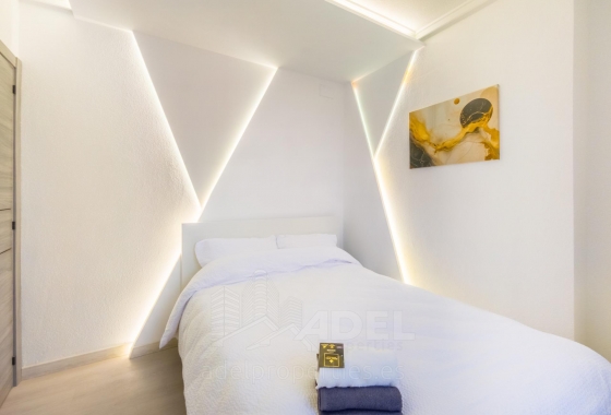 Resale - Apartment / flat - Torrevieja - PARQUE DE LAS NACIONES