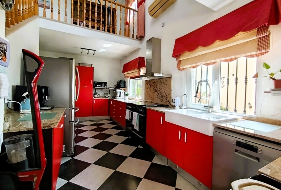 Resale - Villa - Orihuela Costa - Inland