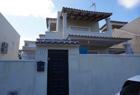 Resale - Villa - Orihuela Costa - Costa Blanca