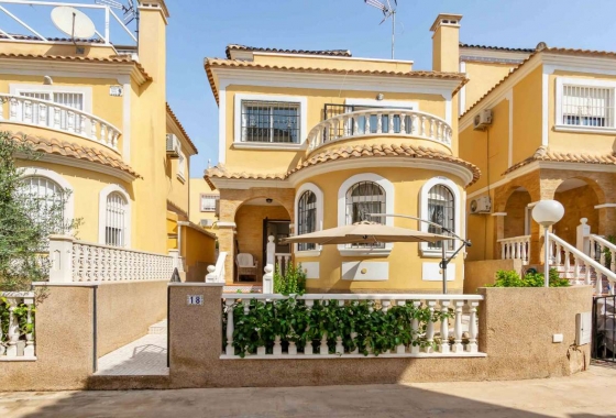 Herverkoop - Villa - Orihuela Costa - Costa Blanca