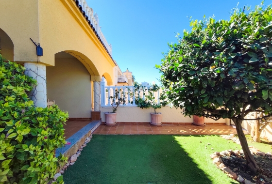 Wiederverkauf - Wohnung - Orihuela Costa - Costa Blanca
