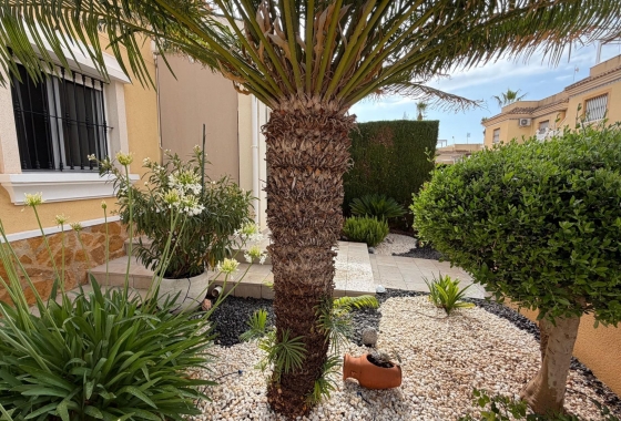 Resale - Bungalow - Orihuela Costa - Los Dolses