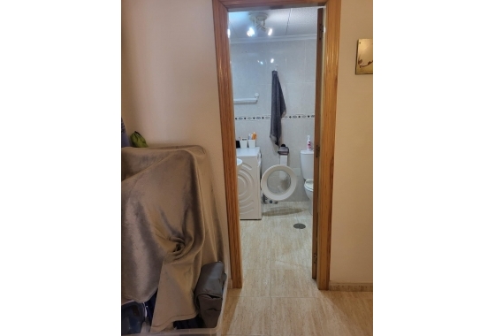 Resale - Apartment / flat - Torrevieja - Estacion De Autobuses