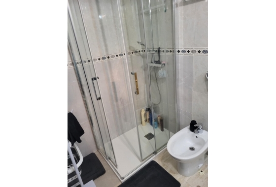 Resale - Apartment / flat - Torrevieja - Estacion De Autobuses