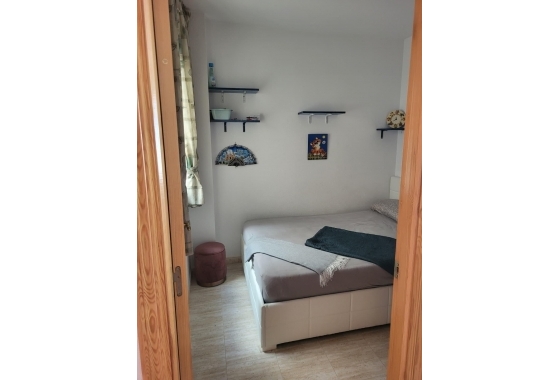 Resale - Apartment / flat - Torrevieja - Estacion De Autobuses