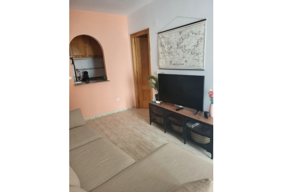 Resale - Apartment / flat - Torrevieja - Estacion De Autobuses