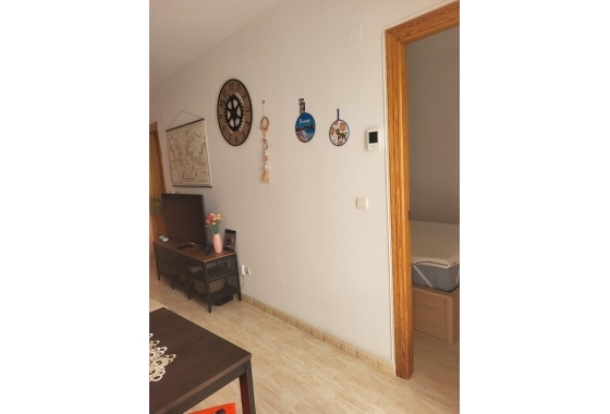 Resale - Apartment / flat - Torrevieja - Estacion De Autobuses