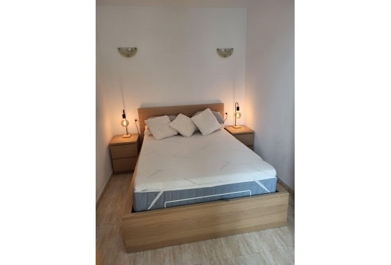 Resale - Apartment / flat - Torrevieja - Estacion De Autobuses