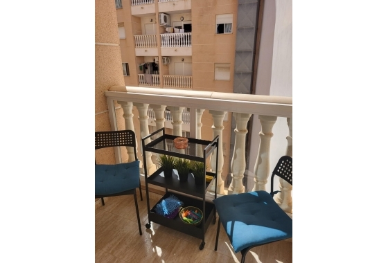 Resale - Apartment / flat - Torrevieja - Estacion De Autobuses