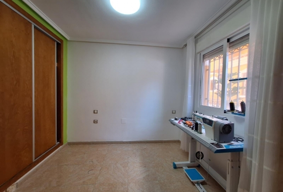 Resale - Townhouse - Torrevieja - aguas nuevas