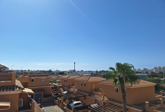 Resale - Townhouse - Torrevieja - aguas nuevas