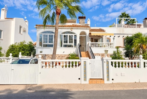 Återförsäljning - Villa - Orihuela Costa - Costa Blanca