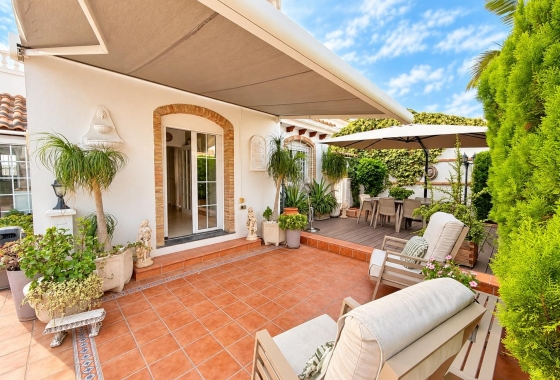 Återförsäljning - Villa - Orihuela Costa - Costa Blanca