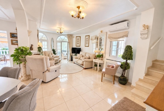 Återförsäljning - Villa - Orihuela Costa - Costa Blanca