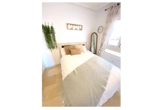 Återförsäljning - Lägenhet / lägenhet - Orihuela Costa - Costa Blanca