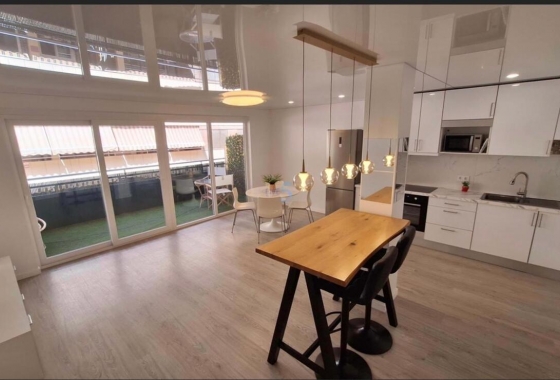 Herverkoop - Appartement / flat - Torrevieja - Playa Acecion