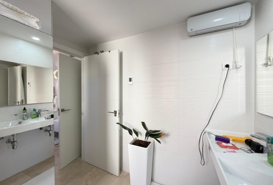 Revente - Appartement - Torrevieja - Punta Prima