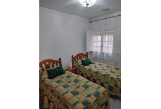 Resale - Apartment / flat - Torrevieja - Los Frutales