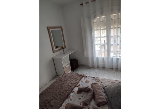 Resale - Apartment / flat - Torrevieja - Los Frutales