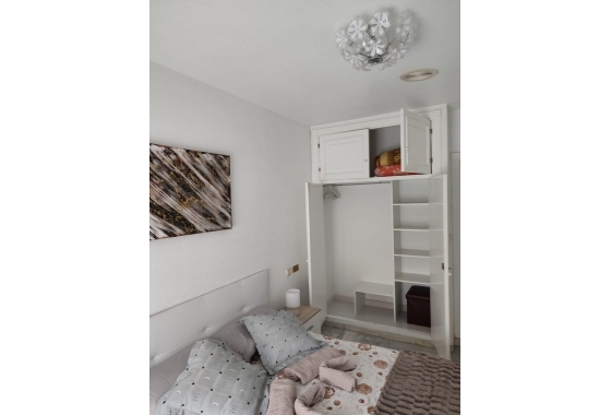 Resale - Apartment / flat - Torrevieja - Los Frutales