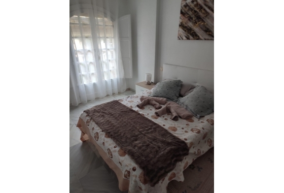 Resale - Apartment / flat - Torrevieja - Los Frutales