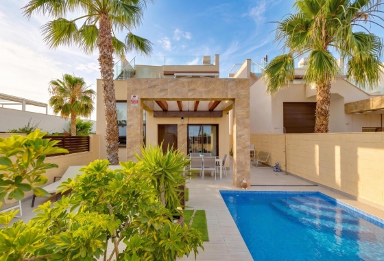 Resale - Villa - Ciudad Quesada - Pueblo Bravo
