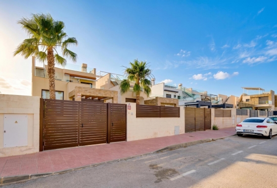 Resale - Villa - Ciudad Quesada - Pueblo Bravo