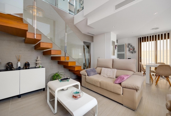Resale - Villa - Ciudad Quesada - Pueblo Bravo