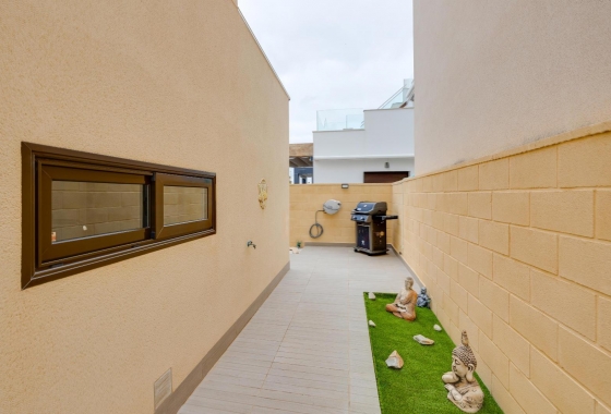 Resale - Villa - Ciudad Quesada - Pueblo Bravo